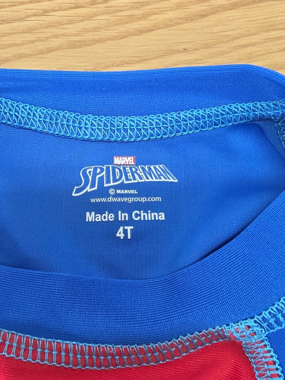 Spider-Man Swim Trunk -Rash Guard Set Size 4T - Picture 4 of 9